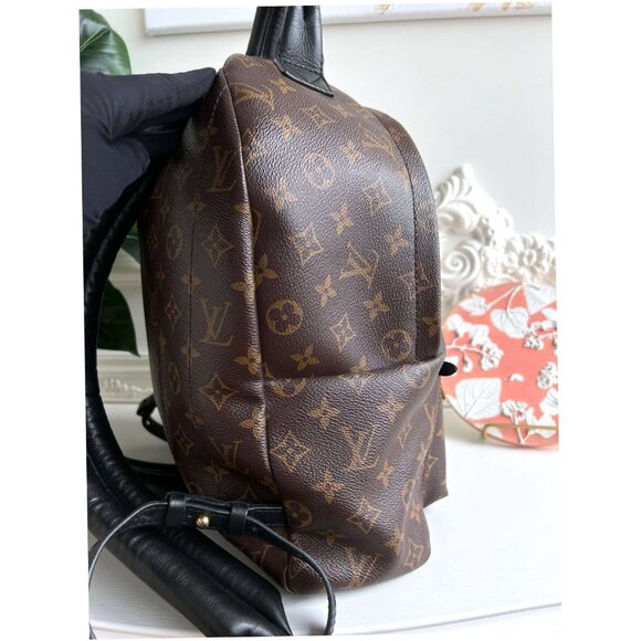 100% Authentic Louis Vuitton Backpack Palm Springs MM Monogram FL2158 - Picture 4 of 16